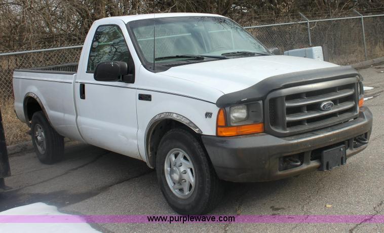 image for item 6275 2000 Ford F250 XL Super Duty pickup truck