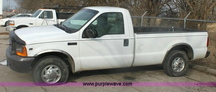 image for item 6275 2000 Ford F250 XL Super Duty pickup truck