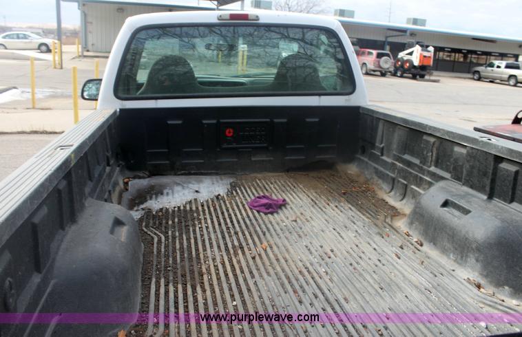 image for item 6275 2000 Ford F250 XL Super Duty pickup truck