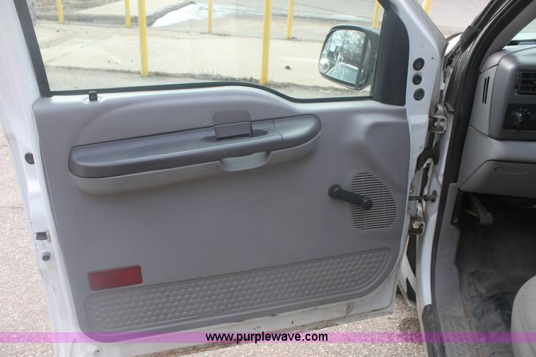 image for item 6275 2000 Ford F250 XL Super Duty pickup truck