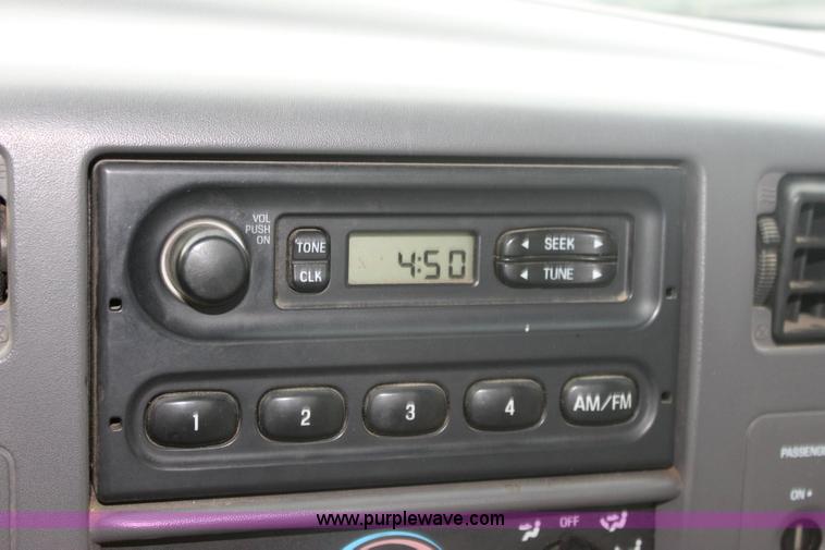 image for item 6275 2000 Ford F250 XL Super Duty pickup truck