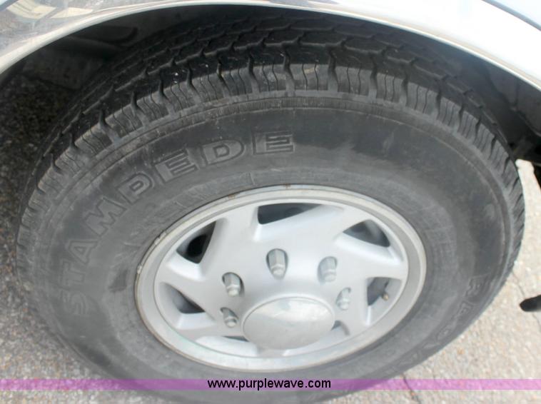 image for item 6275 2000 Ford F250 XL Super Duty pickup truck