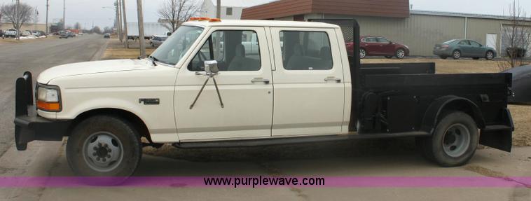 image for item 6279 1996 Ford F350 XL crew cab pickup truck