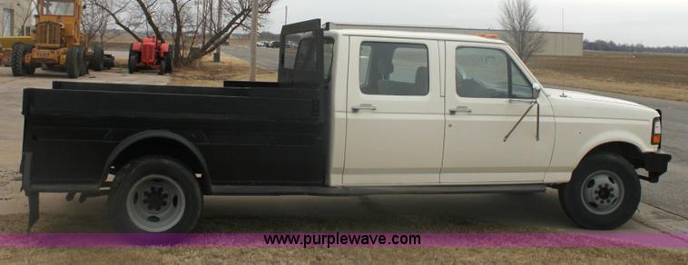 image for item 6279 1996 Ford F350 XL crew cab pickup truck