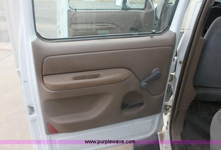 image for item 6279 1996 Ford F350 XL crew cab pickup truck