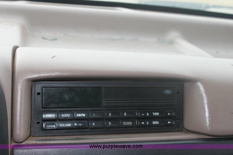 image for item 6279 1996 Ford F350 XL crew cab pickup truck