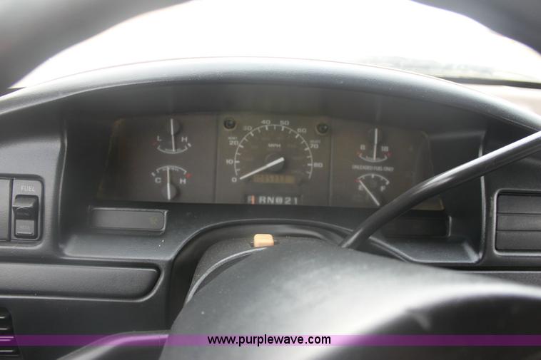 image for item 6279 1996 Ford F350 XL crew cab pickup truck