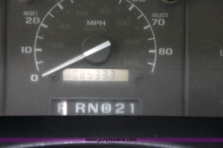 image for item 6279 1996 Ford F350 XL crew cab pickup truck