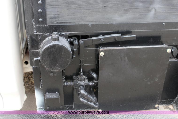 image for item 6279 1996 Ford F350 XL crew cab pickup truck