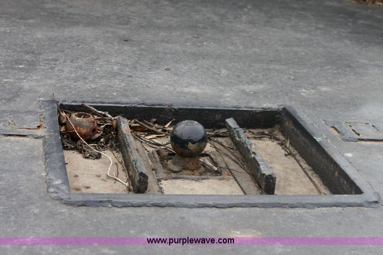 image for item 6279 1996 Ford F350 XL crew cab pickup truck