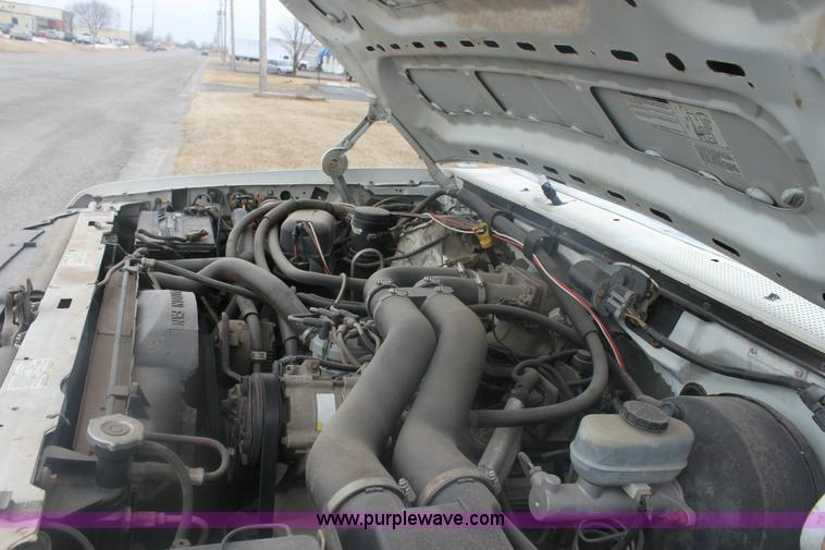 image for item 6279 1996 Ford F350 XL crew cab pickup truck