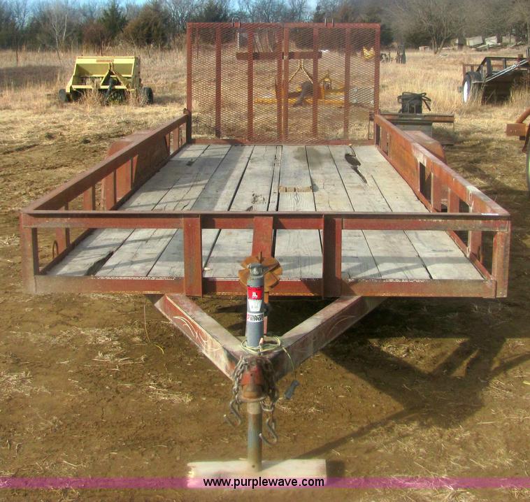 image for item 6827 2002 tandem axle car trailer