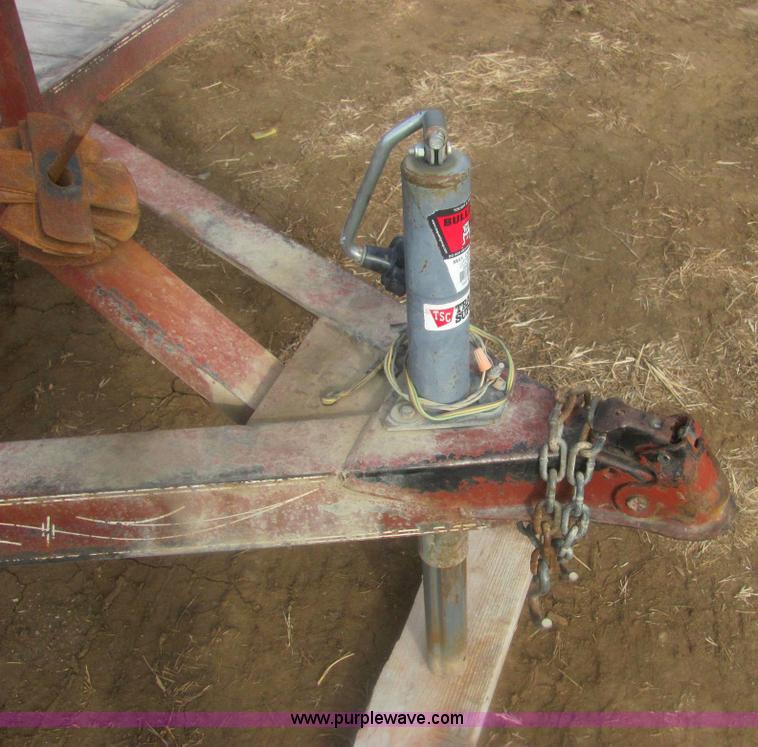 image for item 6827 2002 tandem axle car trailer