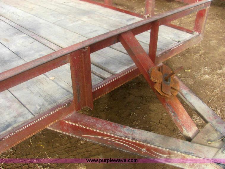 image for item 6827 2002 tandem axle car trailer