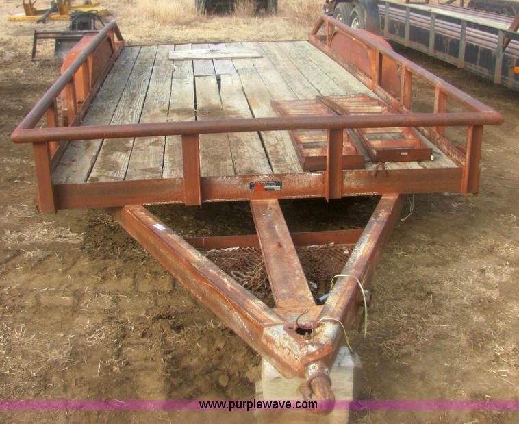 image for item 6828 1995 tandem axle car trailer