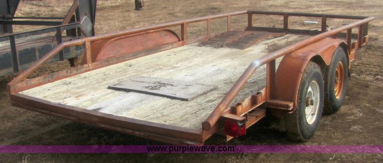 image for item 6828 1995 tandem axle car trailer