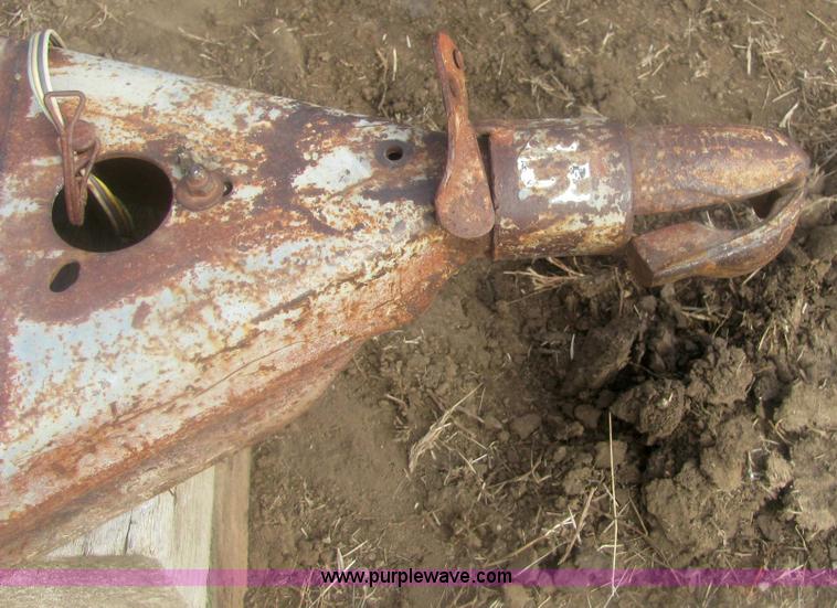 image for item 6828 1995 tandem axle car trailer