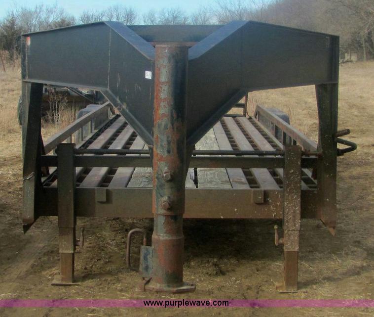 image for item 6829 1990 goose neck tandem axle trailer