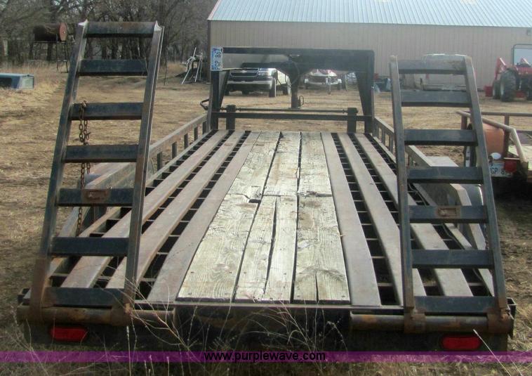 image for item 6829 1990 goose neck tandem axle trailer