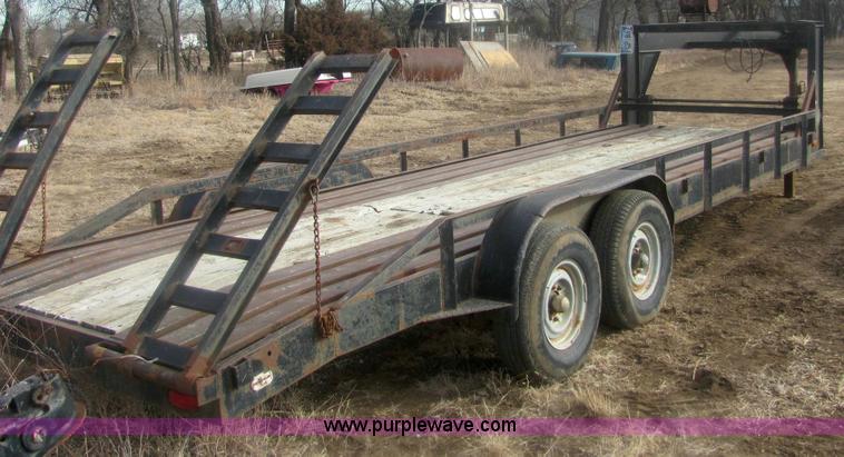 image for item 6829 1990 goose neck tandem axle trailer