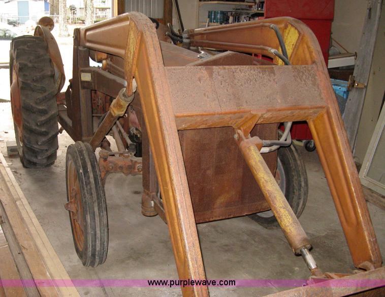image for item 8111 Ford 8N tractor with loader