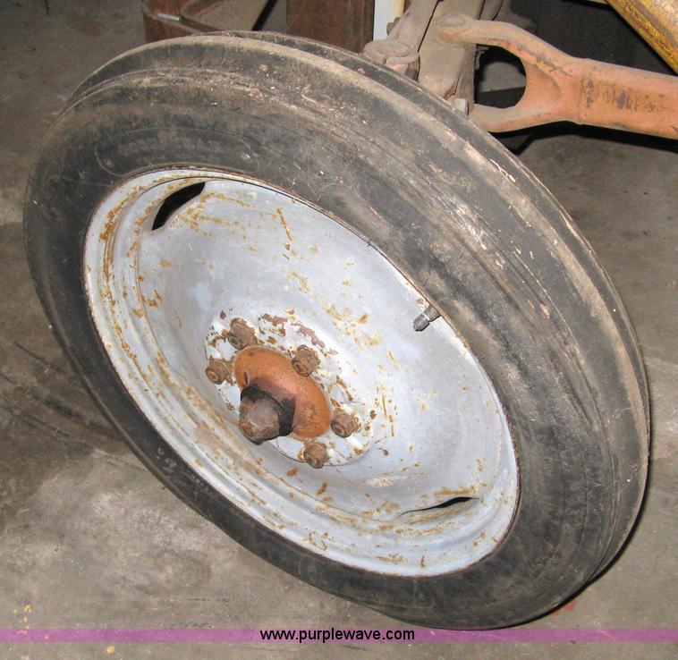 image for item 8111 Ford 8N tractor with loader