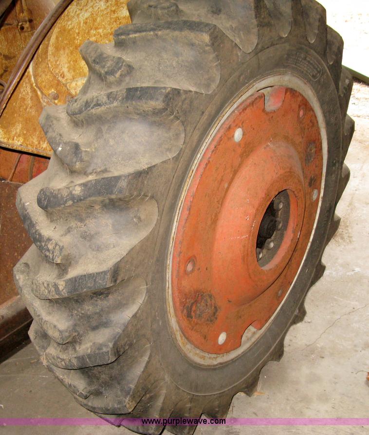 image for item 8111 Ford 8N tractor with loader