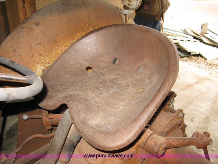 image for item 8111 Ford 8N tractor with loader