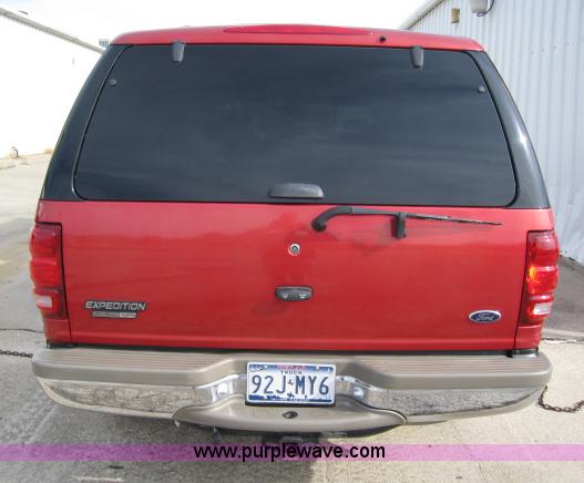 image for item 8114 2000 Ford Expedition Eddie Bauer SUV