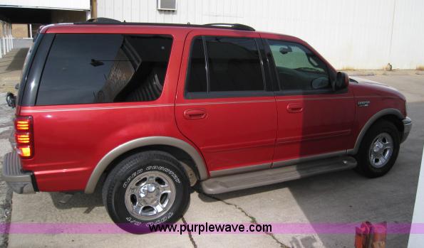 image for item 8114 2000 Ford Expedition Eddie Bauer SUV