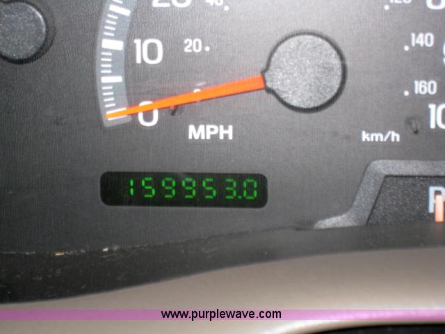 image for item 8114 2000 Ford Expedition Eddie Bauer SUV