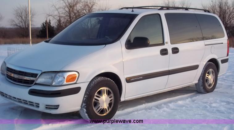 image for item 9002 2001 Chevrolet Venture LS seven passenger mini van