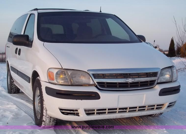 image for item 9002 2001 Chevrolet Venture LS seven passenger mini van