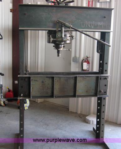 image for item 9597 Hydraulic shop press