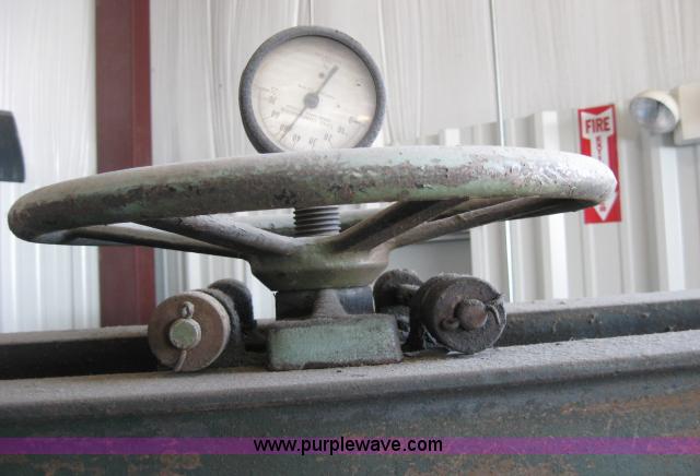 image for item 9597 Hydraulic shop press