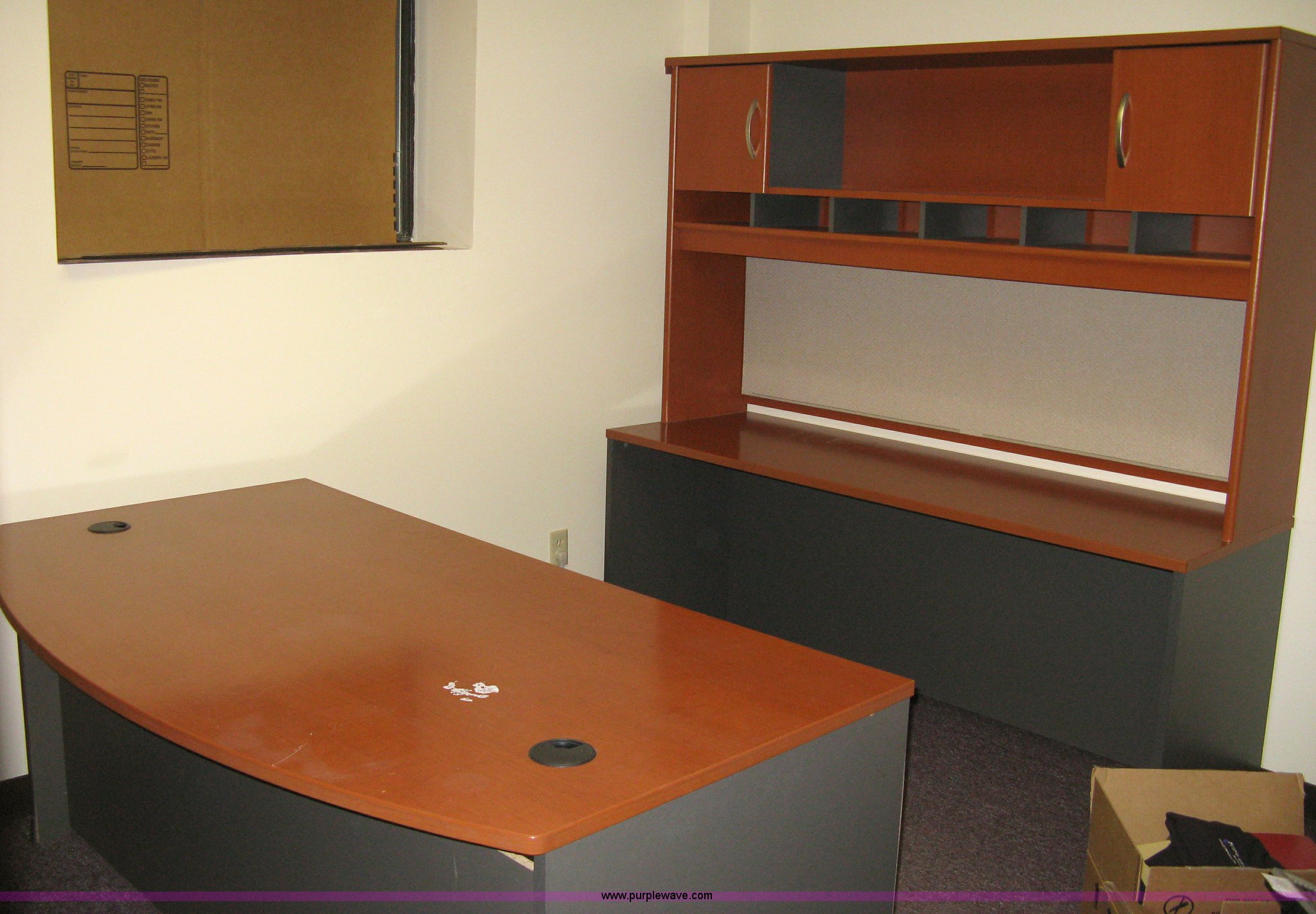 Furniture in Derby, KS Item 8166 sold Purple Wave