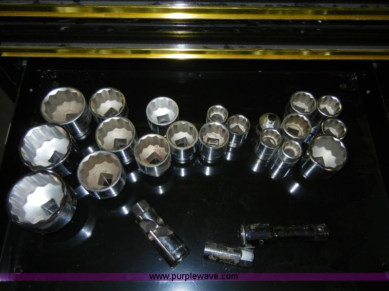 image for item 2362 Assorted tools