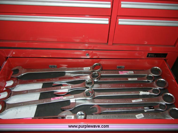 image for item 2364 Assorted tools