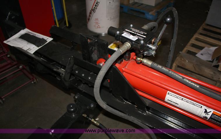 image for item 2399 Vertical or horizontal log splitter