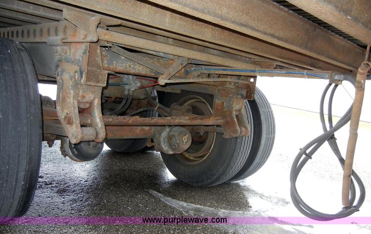 image for item 2413 1996 Wabash SA-102-CW 48' van trailer with interior shelving