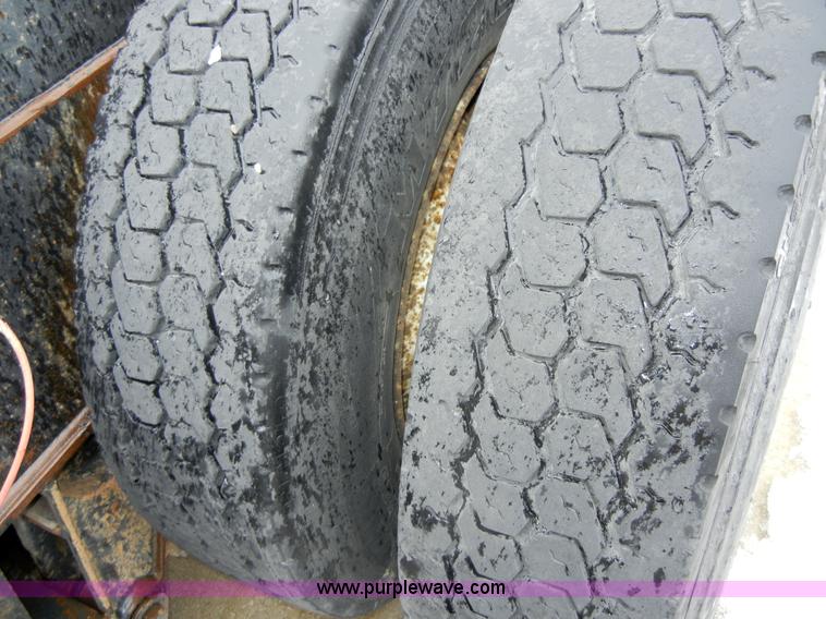 image for item 2421 1997 Ottawa 30 Yard Dog