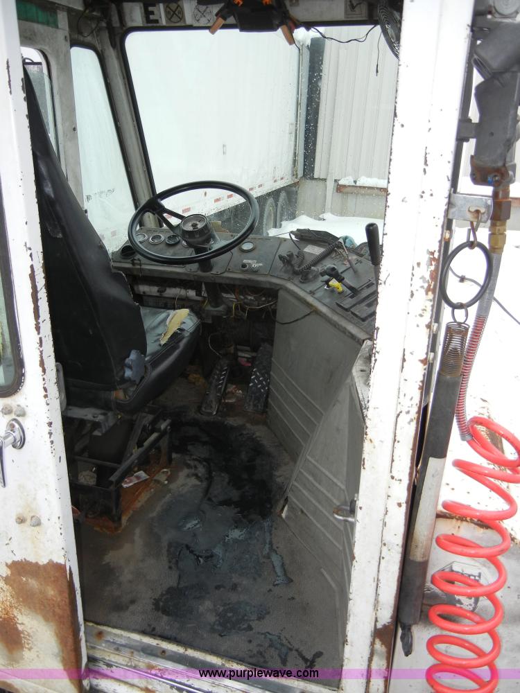 image for item 2421 1997 Ottawa 30 Yard Dog