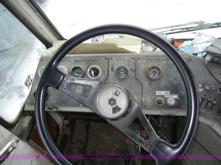 image for item 2421 1997 Ottawa 30 Yard Dog