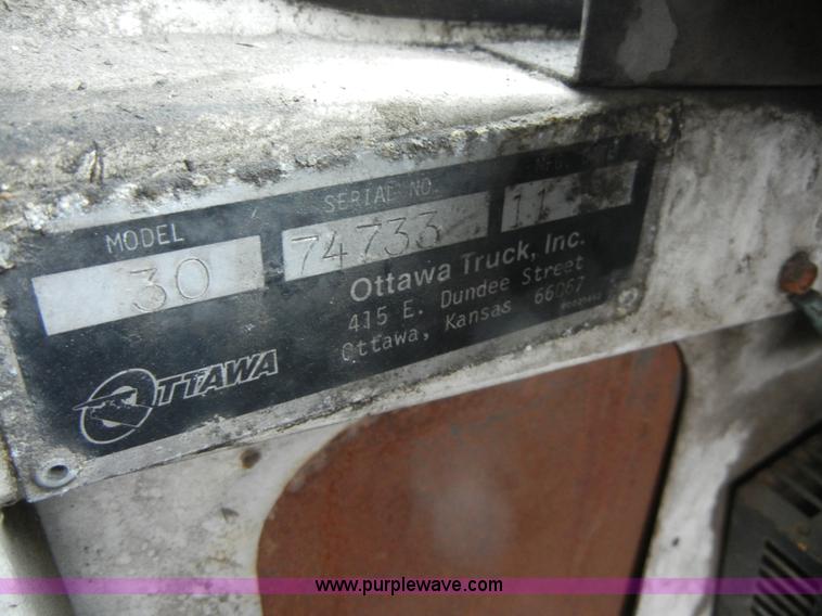 image for item 2421 1997 Ottawa 30 Yard Dog