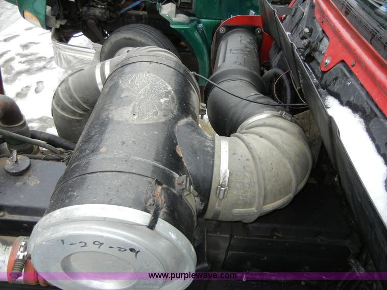 image for item 2423 1994 Kenworth T 600B