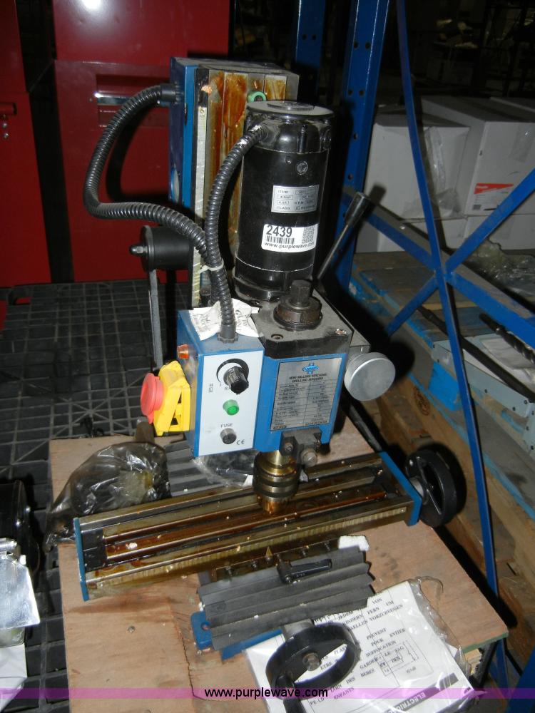 image for item 2439 Assorted tools