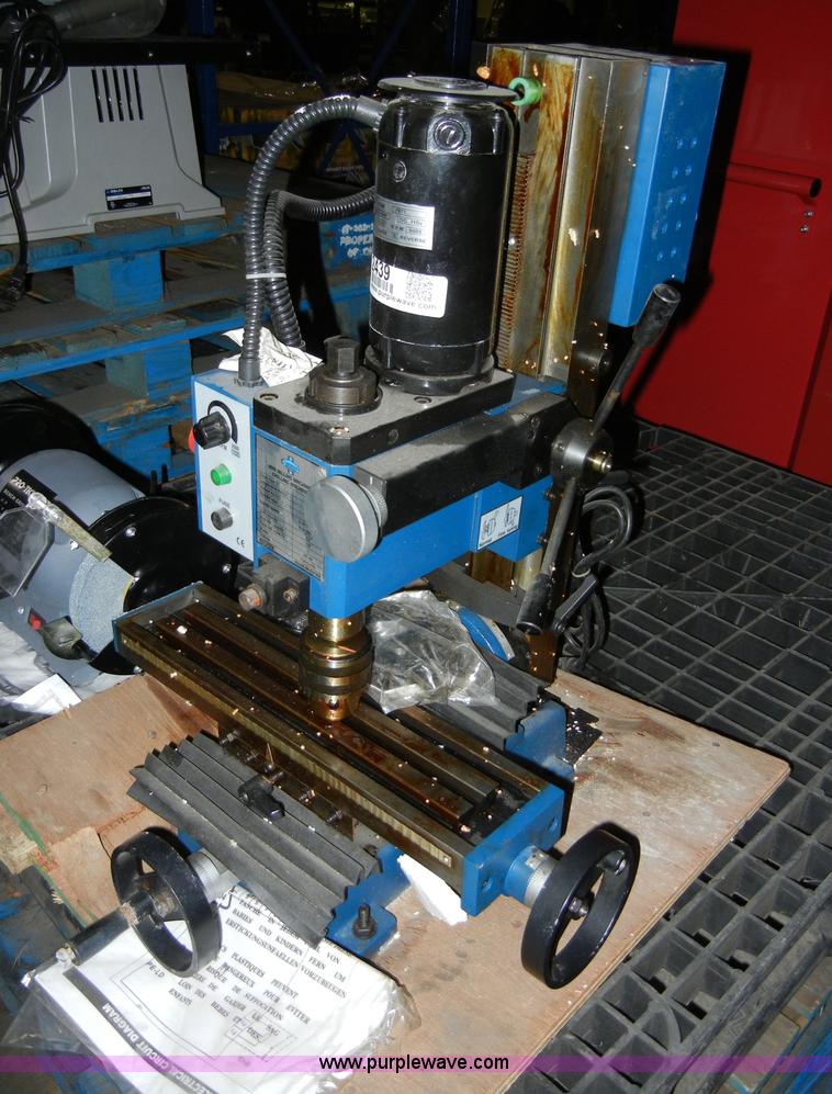 image for item 2439 Assorted tools