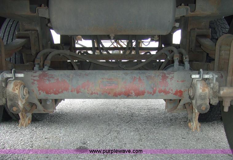 image for item 7146 1995 Stoughton AVW-4857-S-C 48' van trailer with interior shelving and lighting