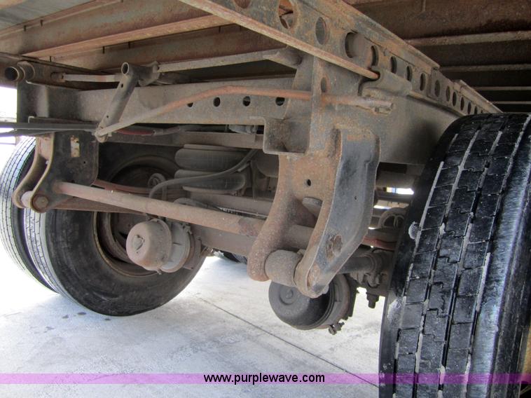 image for item 3039 1997 Trailmobile 53' dry van semi-trailer