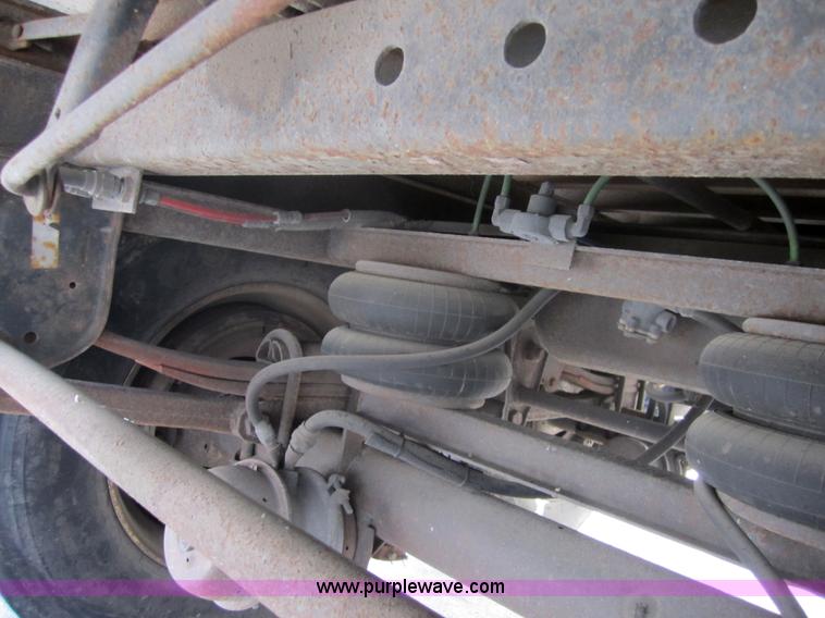 image for item 3039 1997 Trailmobile 53' dry van semi-trailer